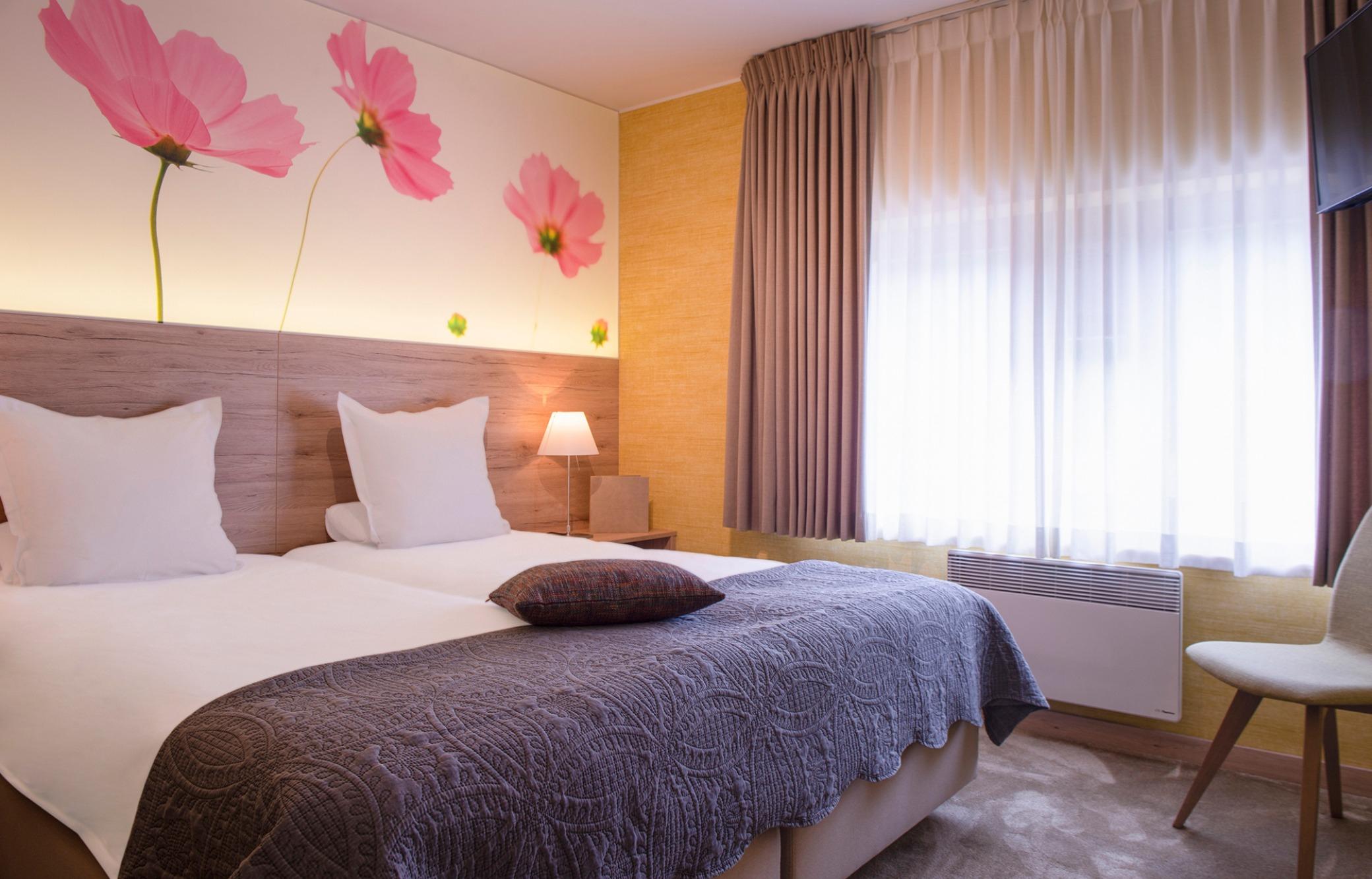 Hostellerie Du Peiffeschof, The Originals Relais Arlon Bagian luar foto