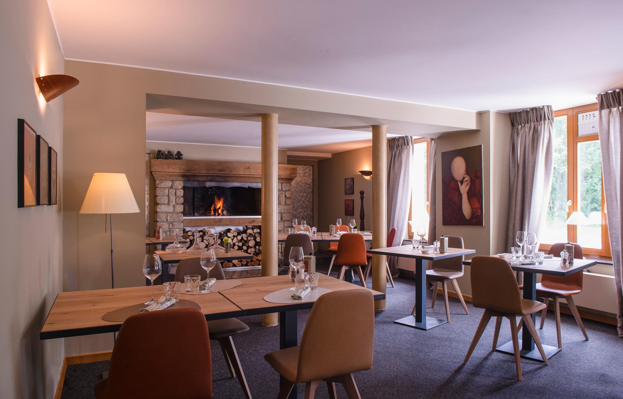 Hostellerie Du Peiffeschof, The Originals Relais Arlon Bagian luar foto