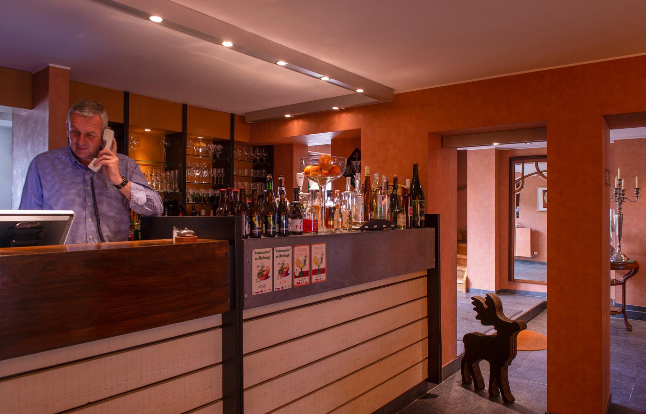 Hostellerie Du Peiffeschof, The Originals Relais Arlon Bagian luar foto