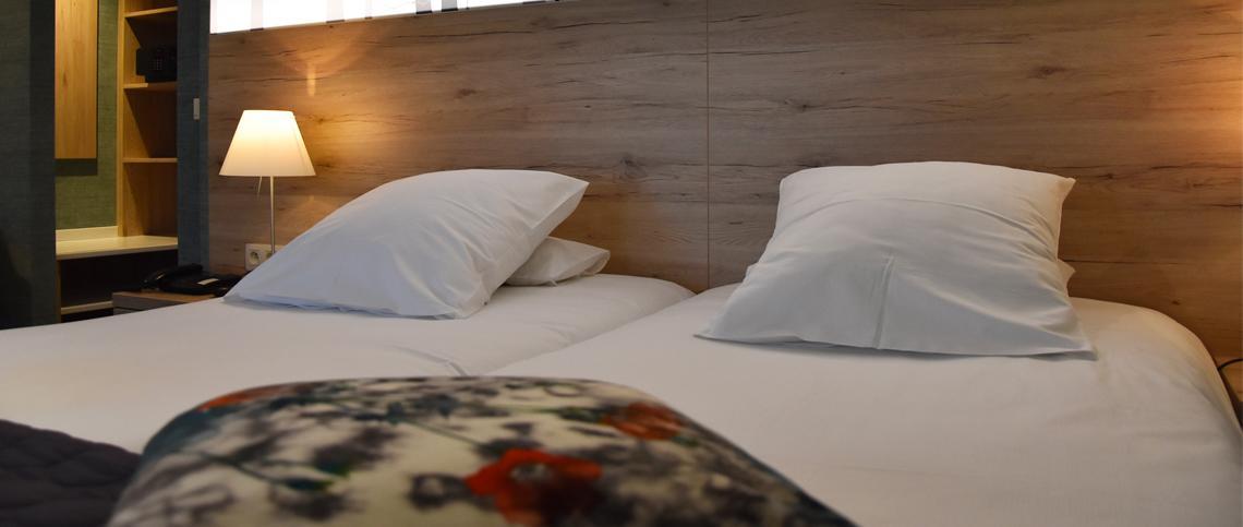 Hostellerie Du Peiffeschof, The Originals Relais Arlon Bagian luar foto