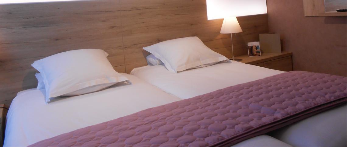 Hostellerie Du Peiffeschof, The Originals Relais Arlon Bagian luar foto